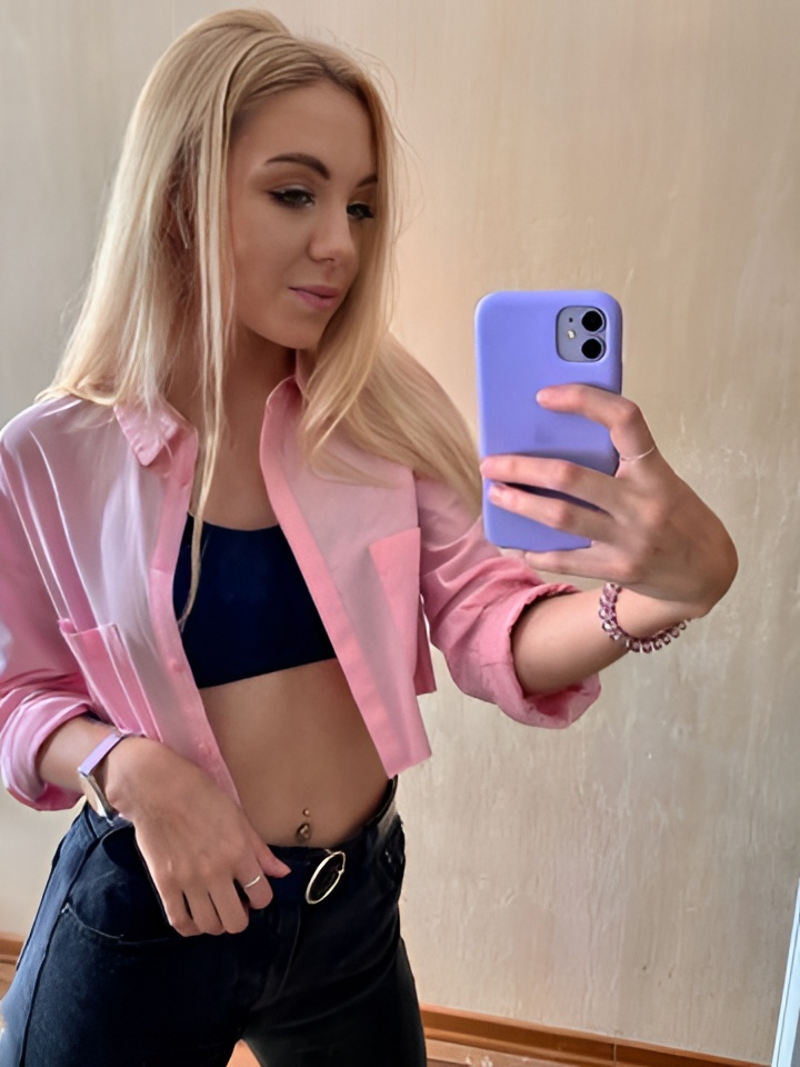 Алиса привлекальеная девушка из Бердска цена от 4000 руб