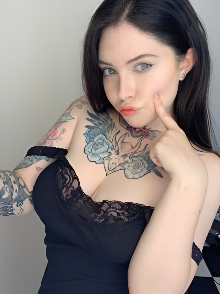 Дарья привлекальеная девушка из Бердска цена от 4000 руб