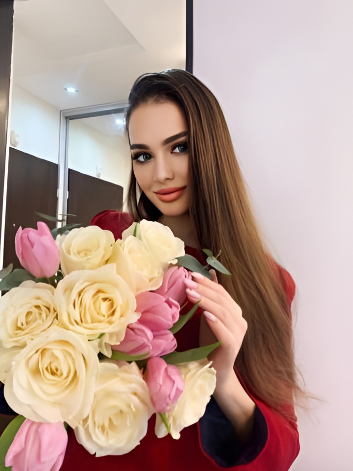 Изабелла привлекальеная девушка из Бердска цена от 5000 руб