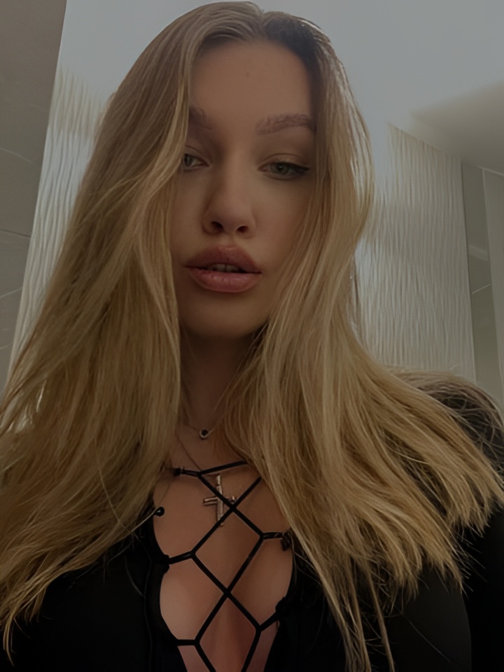 Магдалина привлекальеная девушка из Бердска цена от 10000 руб