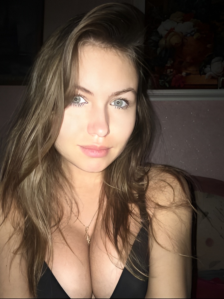 Стефания привлекальеная девушка из Бердска цена от 10000 руб