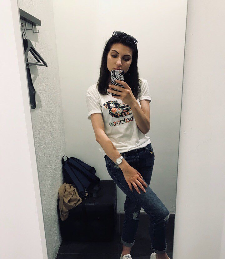 Светка привлекальеная девушка из Бердска цена от 3500 руб