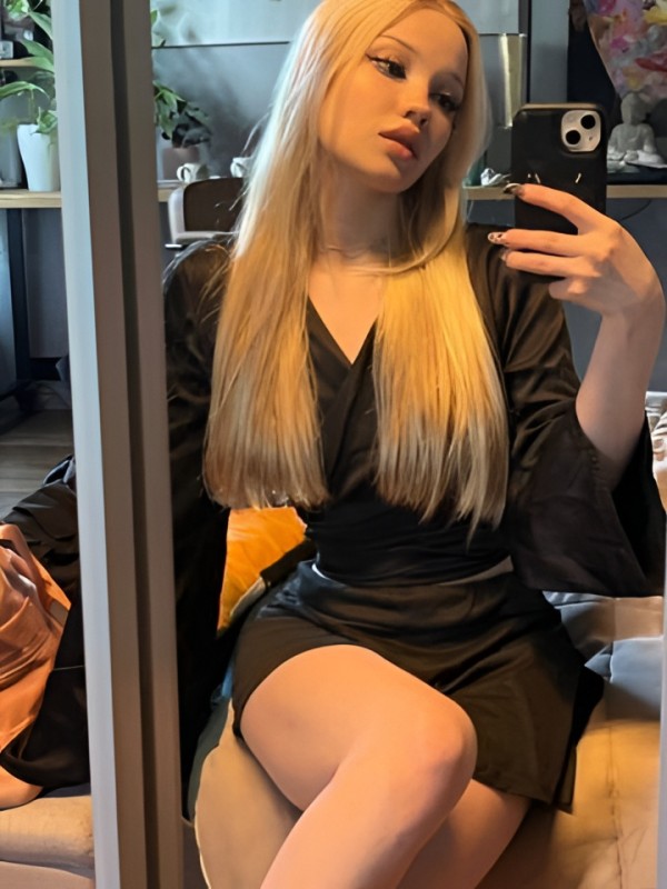 Ульяна привлекательная девушка из Бердска цена от 2000 руб