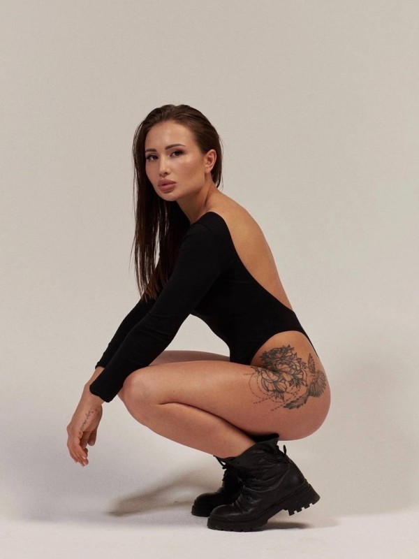 Алиса привлекательная девушка из Бердска цена от 3000 руб