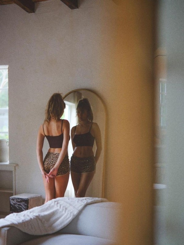 Анна привлекательная девушка из Бердска цена от 4000 руб